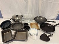 Overview of assorted cookware and bakeware items