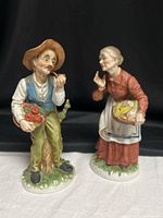 Full view of both Homco figurines front angle