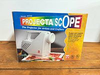 Front of boxed Artograph Projecta Scope model P1768