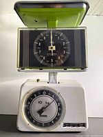 White Stube scale front view, missing tray