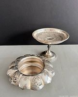 Compote and bowl side by side displaying size and design