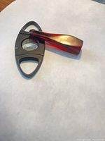 holder inserted in cutter showing size and colour