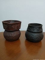 Both vases front view