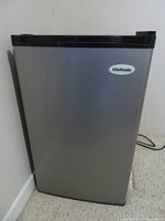 Front view closed showing Chefmate badge and finish