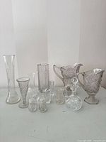 Full group of crystal and glass pieces