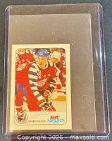 Front view of Jeremy Roenick Kraft Singles card inside hard plastic protector