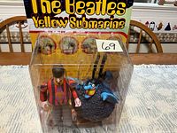 Front view of sealed Ringo & Blue Meanie figure pack showing overall condition