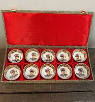 Entire open presentation case showing 10 cups