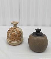 Both vases front view