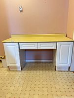 Front view of cabinet closed