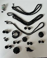 All jewelry pieces laid out for full lot view