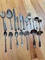 All 18 utensils laid out for overview