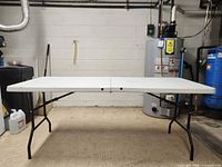 Table fully opened, front view