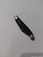 Knife closed showing handle and bolsters