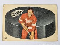 Front view of the Alex Delvecchio Parkhurst card showing player image and card number