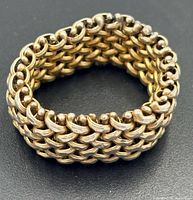 Top view of woven mesh ring band