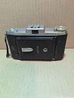 Front view closed showing Nettar door