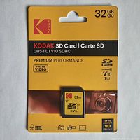 Front view of sealed Kodak 32GB SDHC card packaging