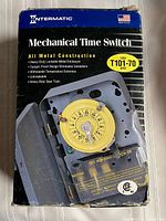 Retail box front showing branding, model, voltage, and durability claims