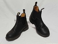 Three-quarter view showing overall boot condition