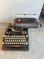 Front angled view showing entire Royal Standard typewriter with keyboard, carriage, and branding