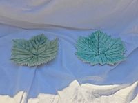 Top view of both leaf plates showing colors and shape