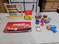 Full lot overview on table