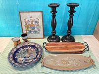 Group overview of all decorative pieces