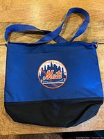 Front view showing Mets logo and overall bag design