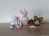 Front view of all five Easter decor items