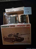 Box top showing Kampfpanzer Leopard artwork and motorized label