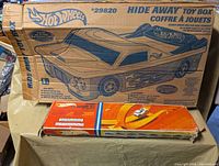 Front view of both Hot Wheels boxes