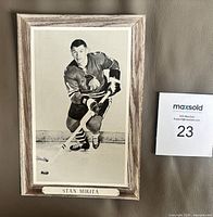 Front view of Stan Mikita Beehive hockey photo showing image, border and name caption