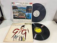 Front sleeve, rear sleeve and both vinyl discs visible