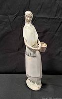 Front view of the Lladro porcelain figurine