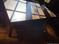 Top and overall form of desk