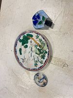 Overall view of plate, night light and pin