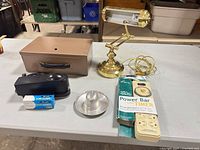 Full lot overview on table showing all items