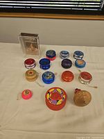 Group view of all yo-yos and cassette