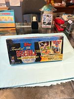 Front of sealed 1994 Topps Traded set box