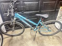 Side view of entire Schwinn Solution bicycle