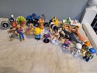 Group overview of all figures and vehicles laid out