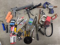 Overview of all hand tools, clamps, pliers, caulking guns, paint rollers and hardware