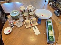 Overview of all items on round table