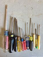 Full set of 12 screwdrivers lined up by size