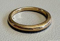 Side profile of the yellow gold band