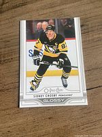 Front of Sidney Crosby Upper Deck O-Pee-Chee Glossy hockey card