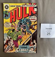 Front cover of L'Incroyable Hulk #32 comic showing Hulk vs Cobalt Man