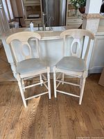 Front view of both counter stools