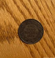 Reverse of 1919 Canadian large cent showing date and wreath